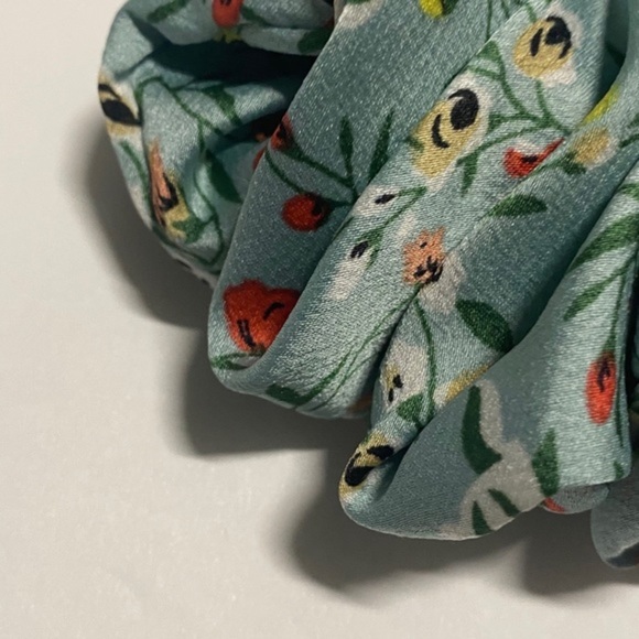 Scunci 1pc Scrunchie U Got This 12499 Floral Multicolor - Picture 3 of 9